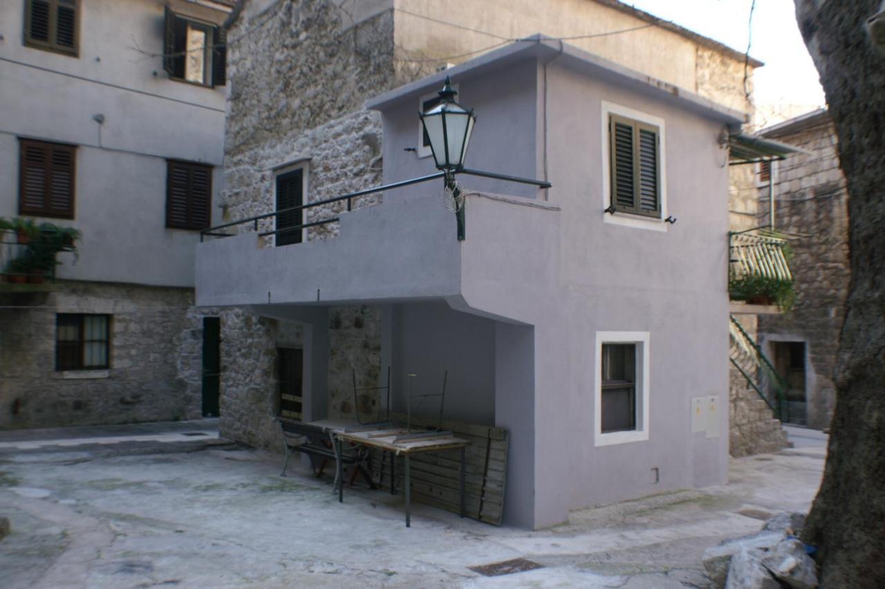 Apartments With A Parking Space Omis - 4327 ภายนอก รูปภาพ