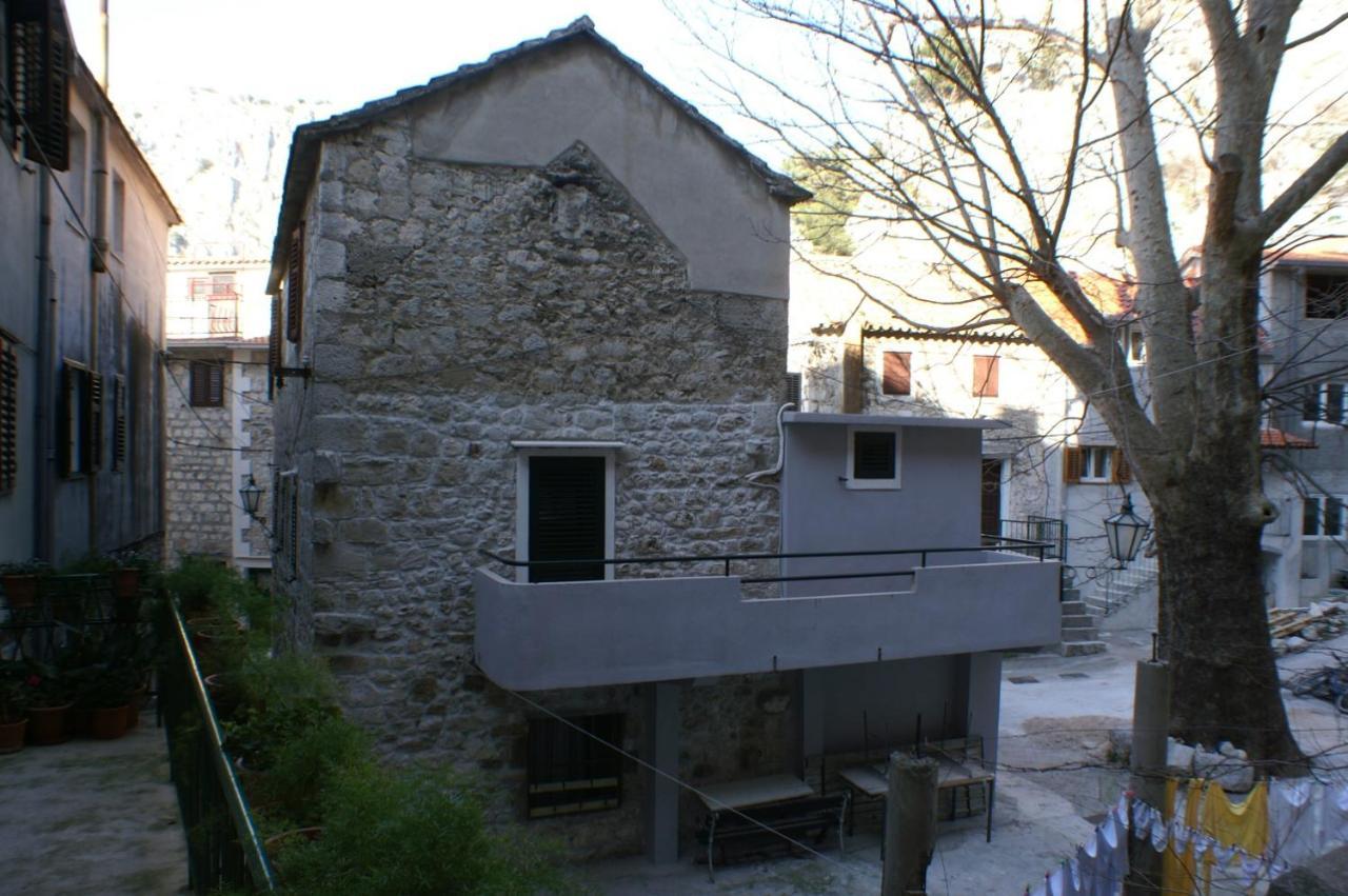 Apartments With A Parking Space Omis - 4327 ภายนอก รูปภาพ